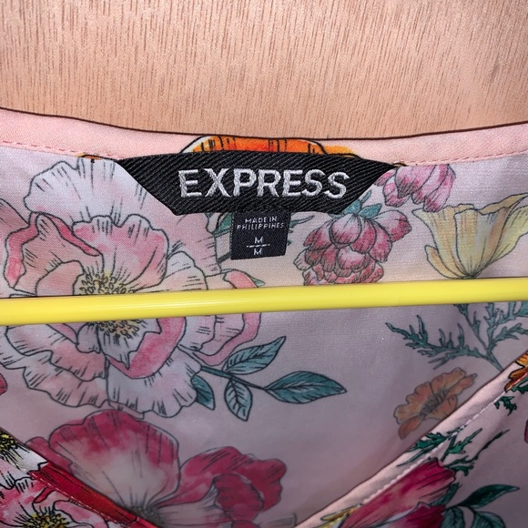 3.$20🔆Express top - Picture 3 of 4